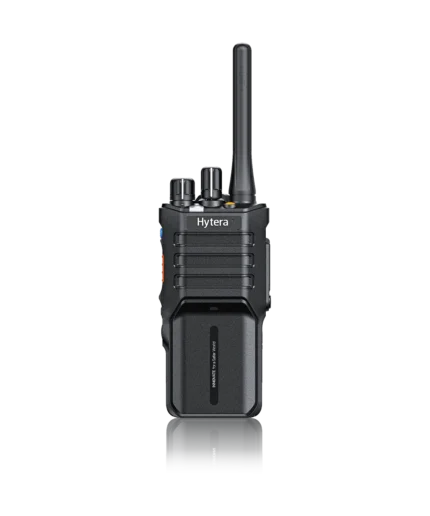 Rádio Hytera XP60X, vista frontal oficial com antena inteira